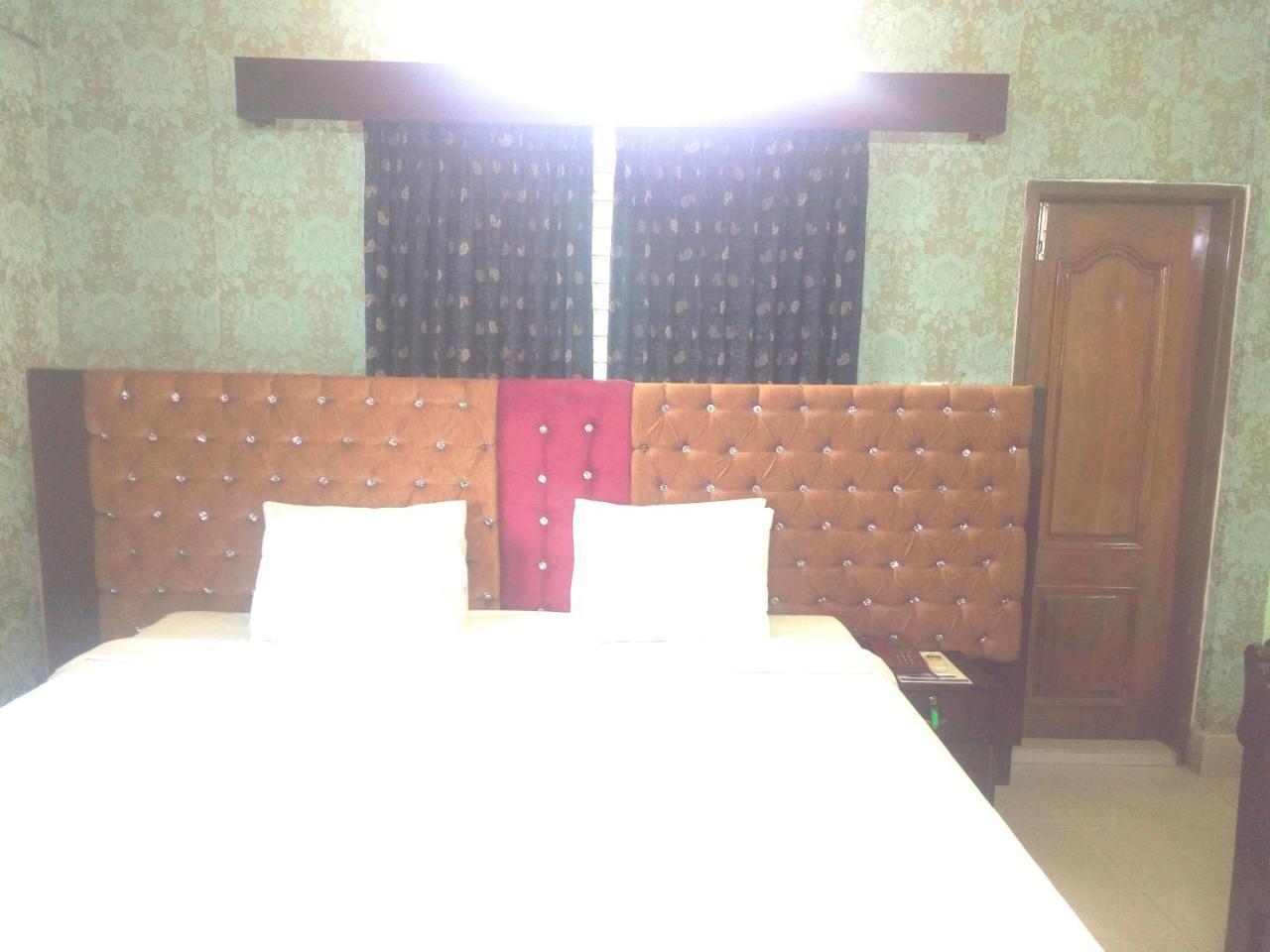Hotel Lake View Plaza Dhaka Eksteriør billede